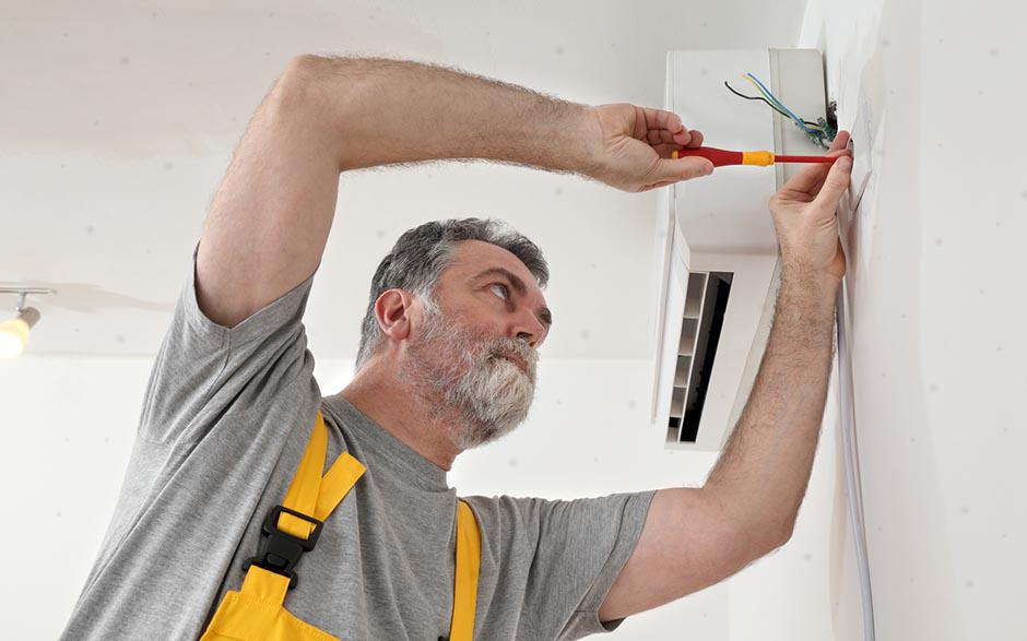 cherche électricien Les Lilas